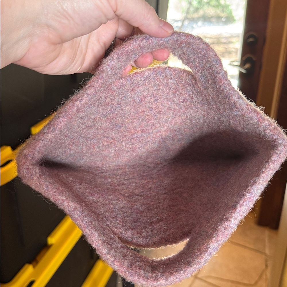 Handmade Felted Pink Wool Handbag Clutch - Picture 4 of 4